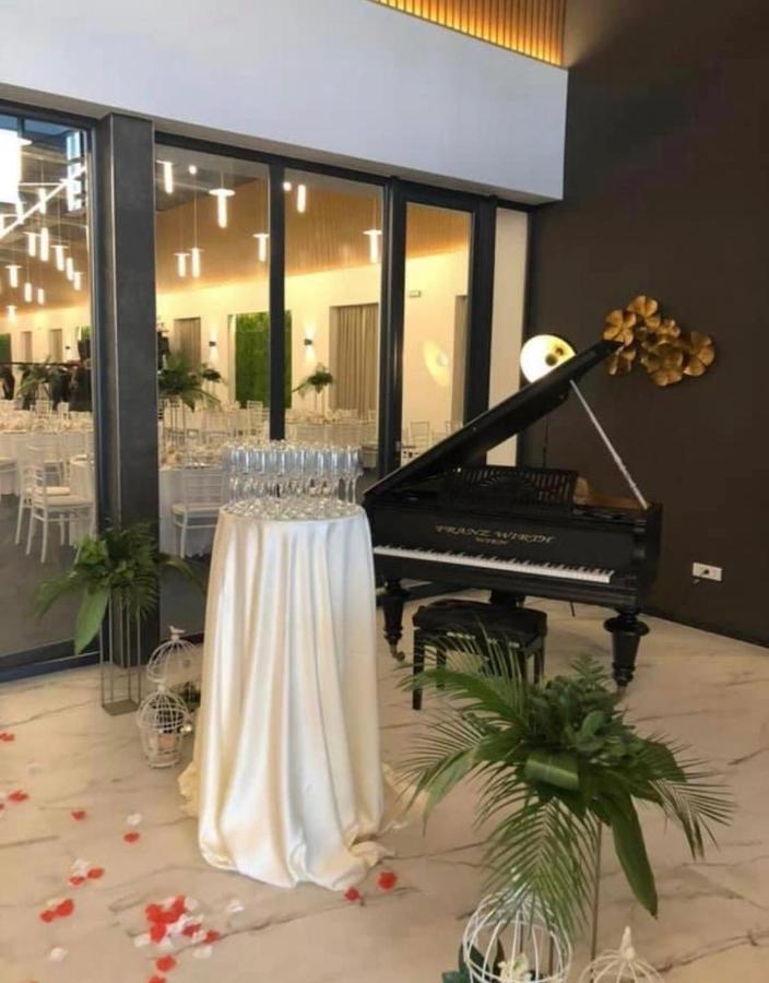 Pensiunea Sara Focsani Luaran gambar