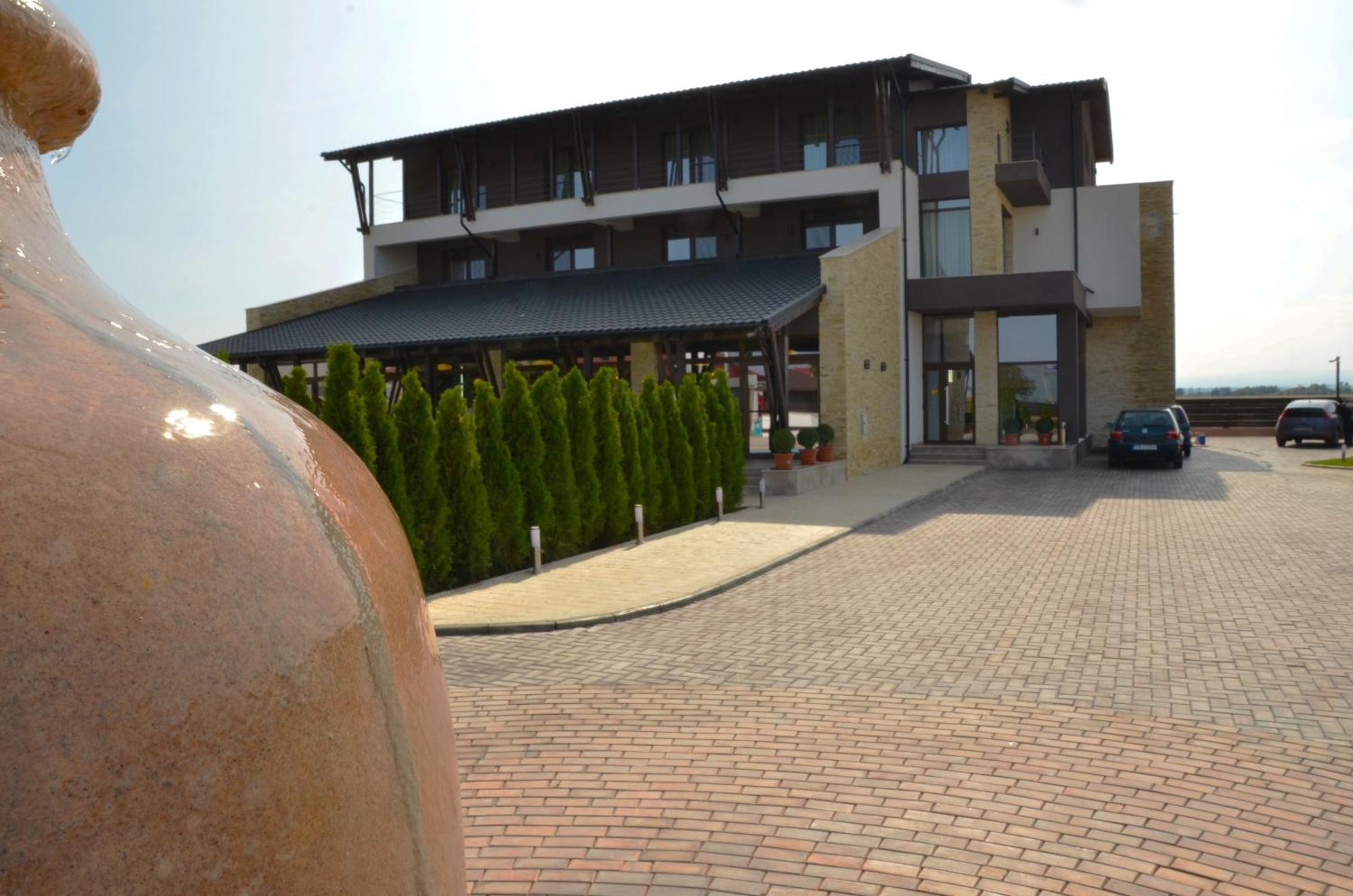 Pensiunea Sara Focsani Luaran gambar
